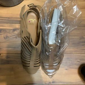 Tan Sandle ankle hi heels